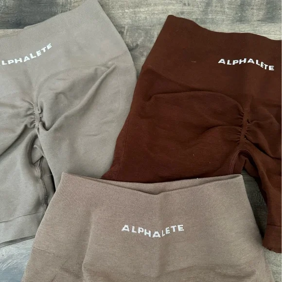 Alphalete contour shorts - Picture 2 of 3
